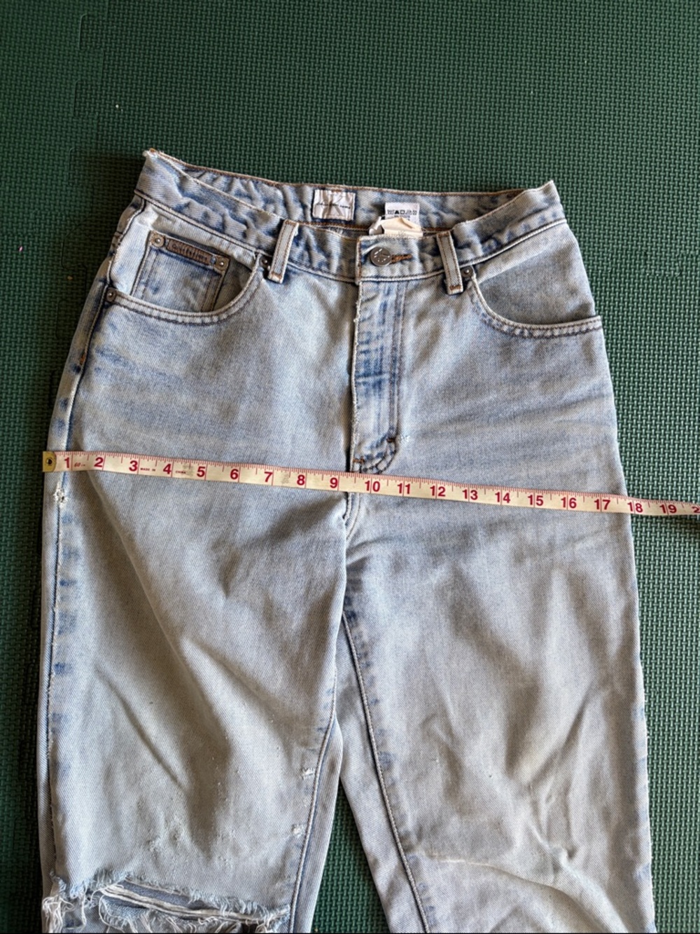 VTG Calvin Klein High Rise Tapered Leg Light Wash Jeans Size 26 Waist - Picture 12 of 16